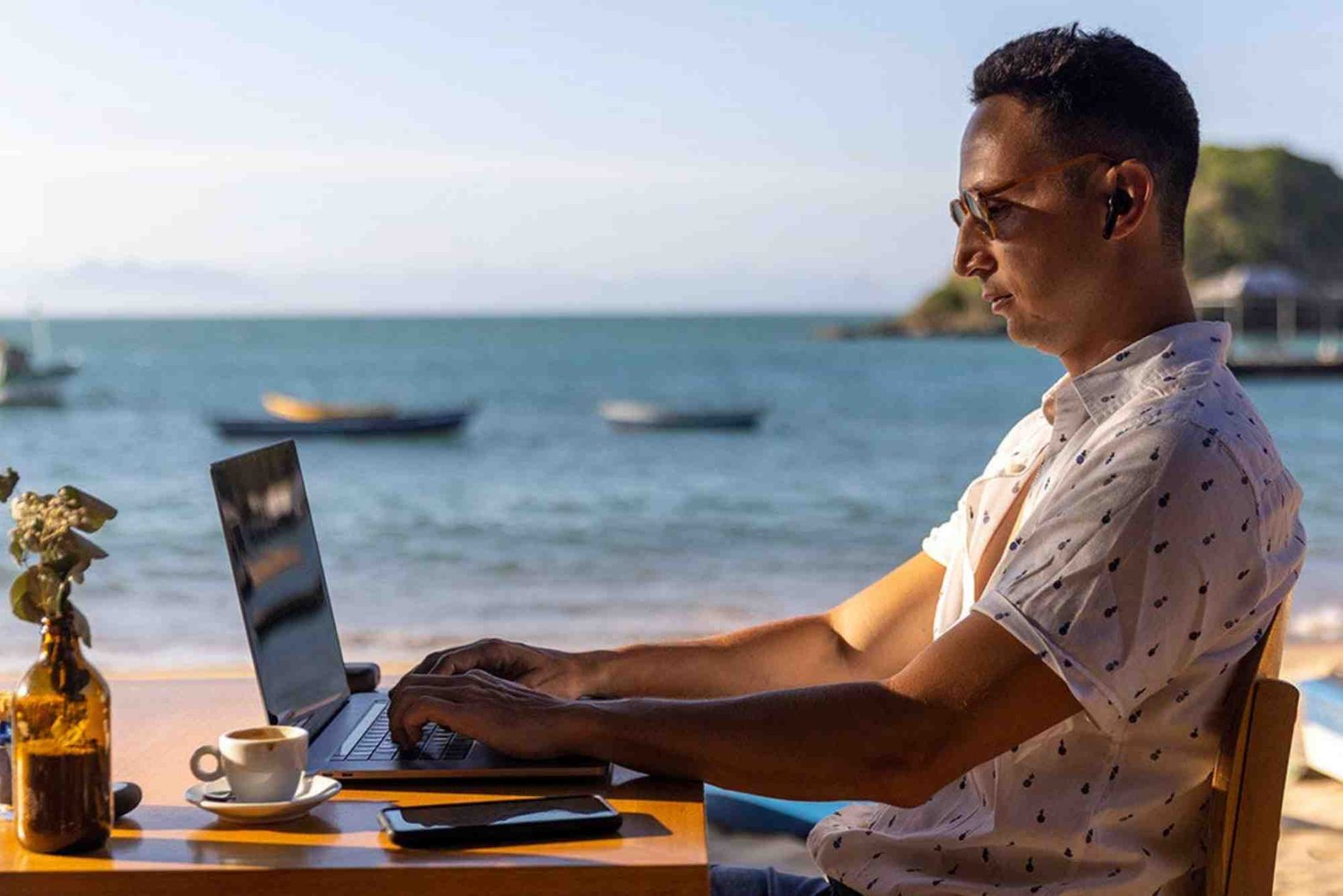How to Travel the World While Working Remotely