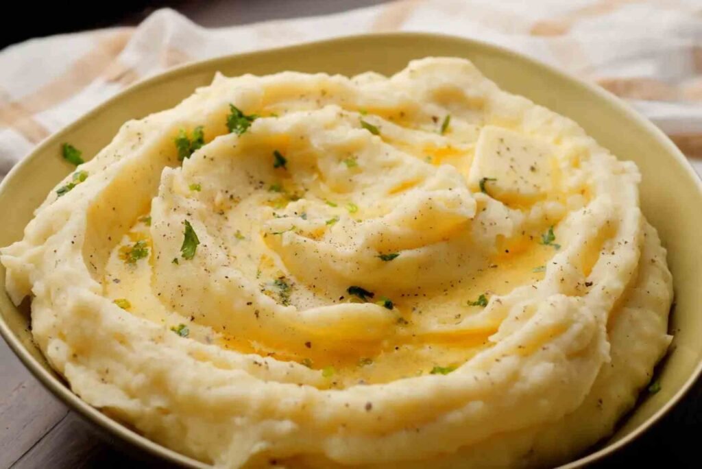 How to Make Creamy Mashed Potatoes