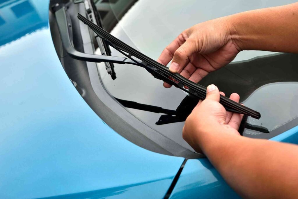 How to Replace Windshield Wipers Correctly