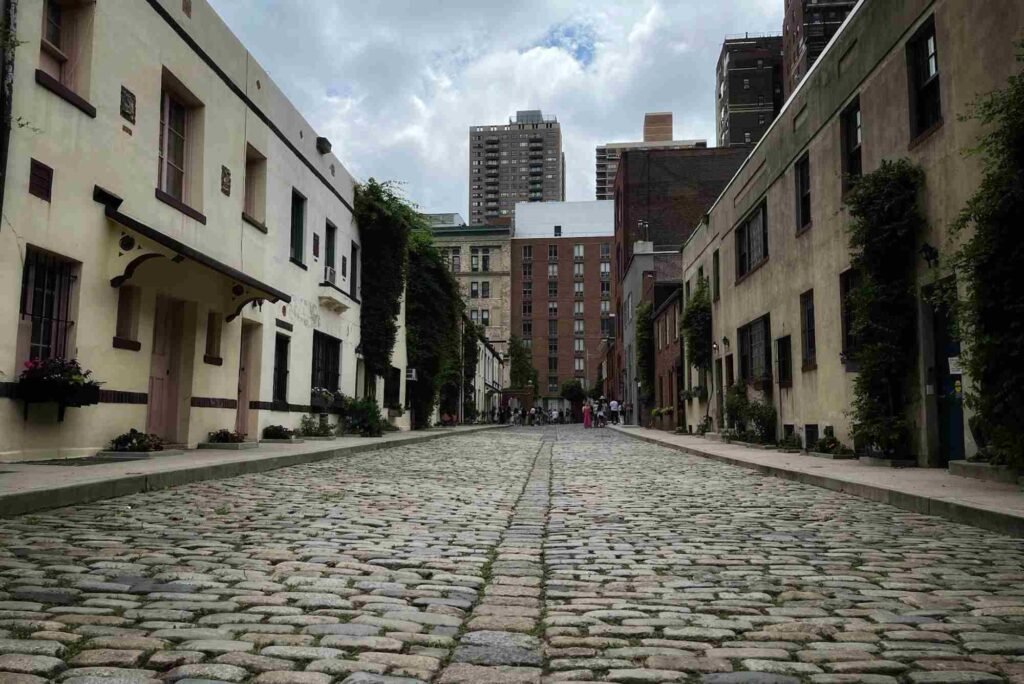 Top Free Things to Do When Visiting Big Cities