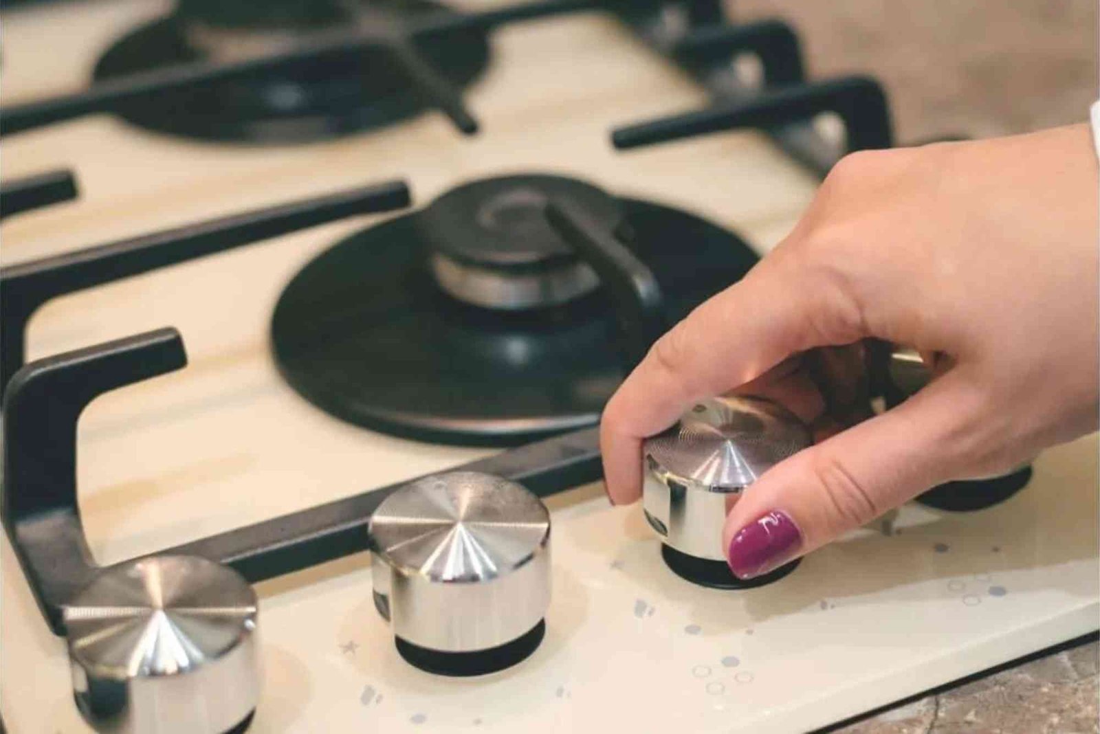 Practical Tips: Why Your Gas Stove Keeps Clicking After Lighting